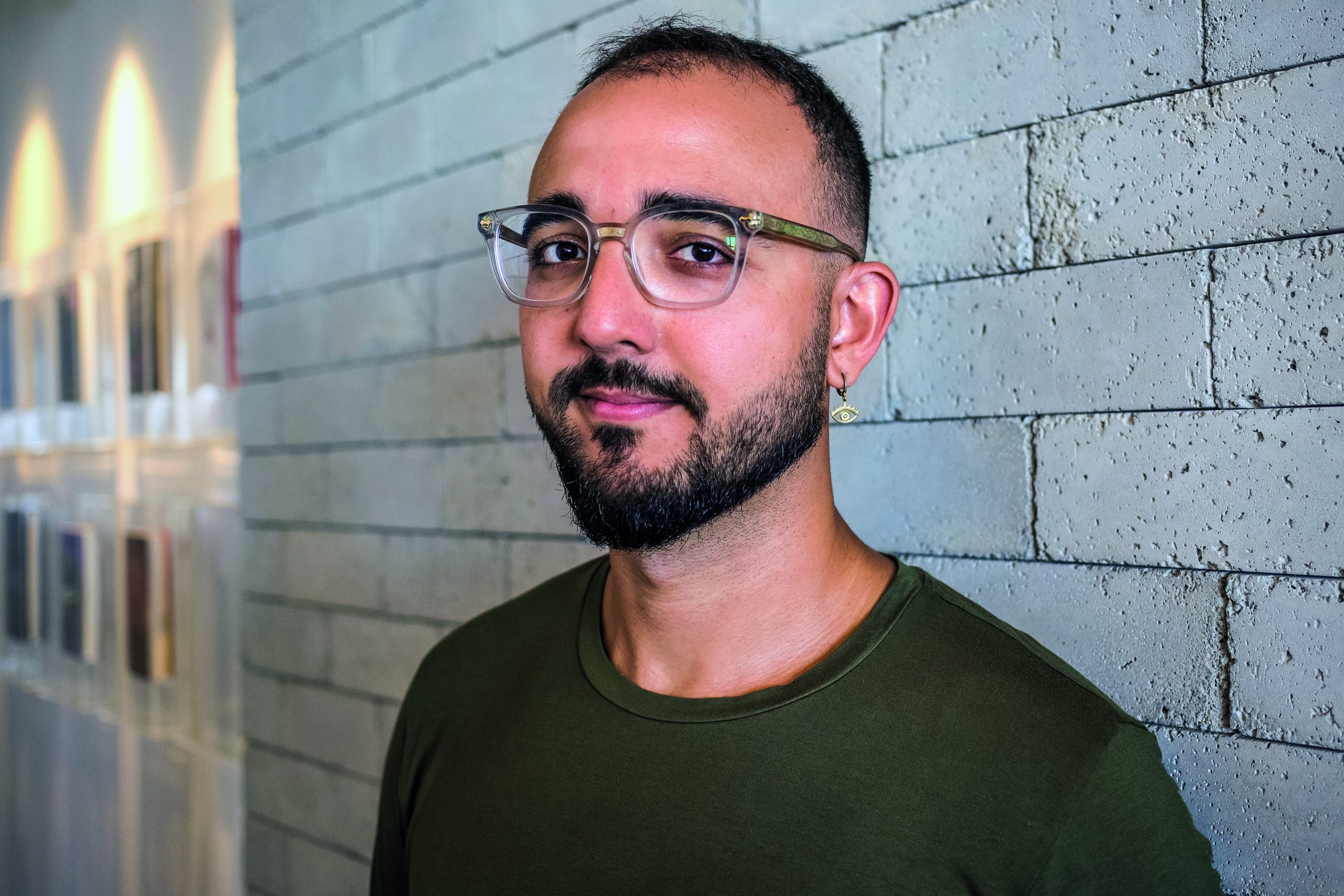 Escritor e roteirista brasileiro de literatura policial Raphael Montes