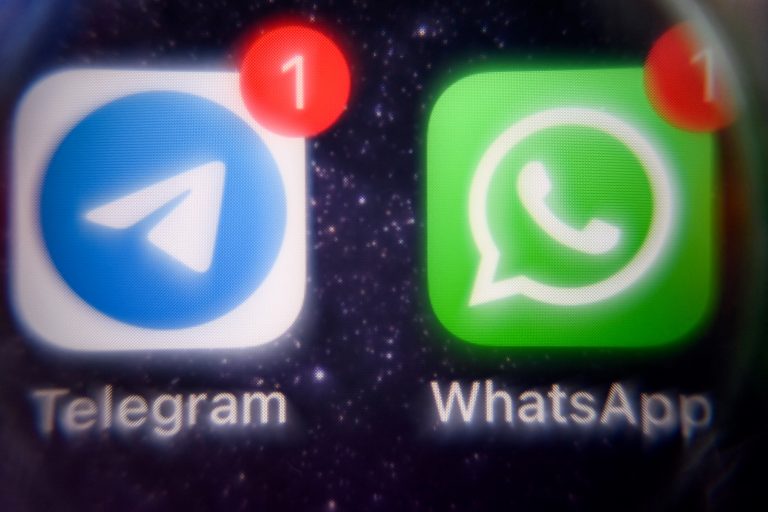 Rússia anuncia restrições de chamadas no WhatsApp e Telegram
