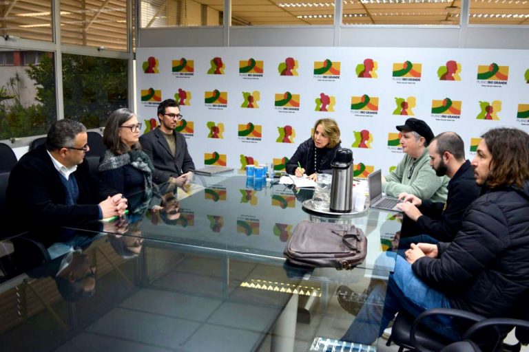 Educadores denunciam assédio, sobrecarga e precariedade em coordenadoria do RS