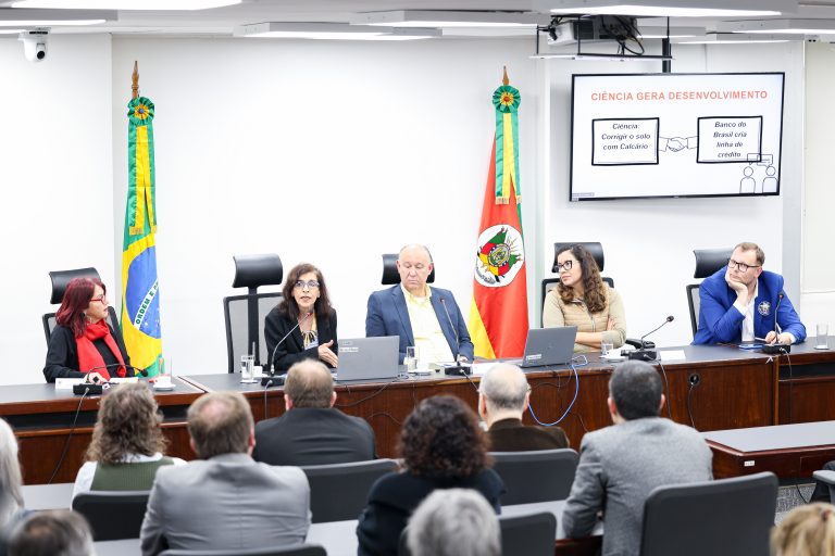 Reitora da Ufrgs apresenta proposta de implantação do campus em Caxias do Sul na Assembleia
