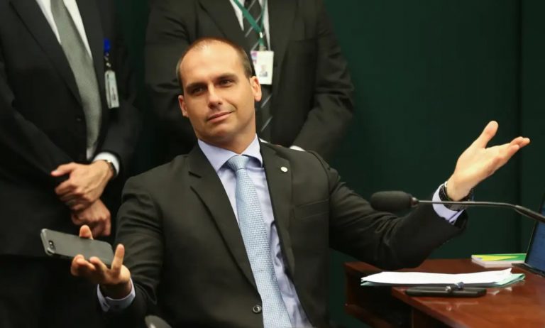 Em mensagem a Jair Bolsonaro, Malafaia atacou seu filho Eduardo: 'Estúpido de marca maior'