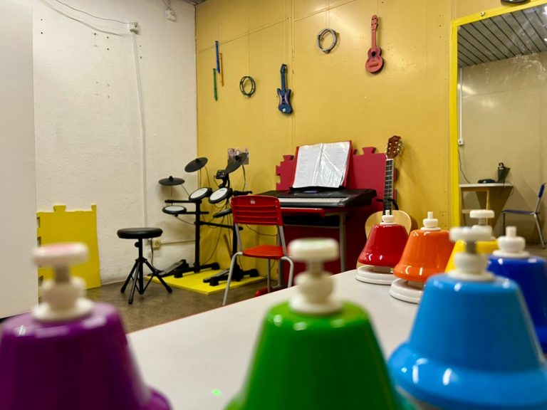 Musicoterapia no SUS e nas esferas públicas: quando a música vira saúde