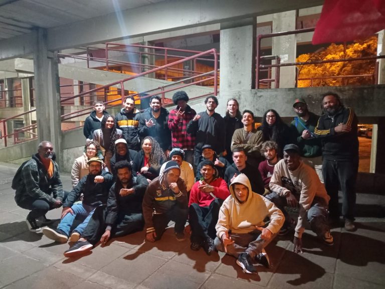 Movimento estudantil ocupa a Ufrgs com cultura da favela e debate acadêmico