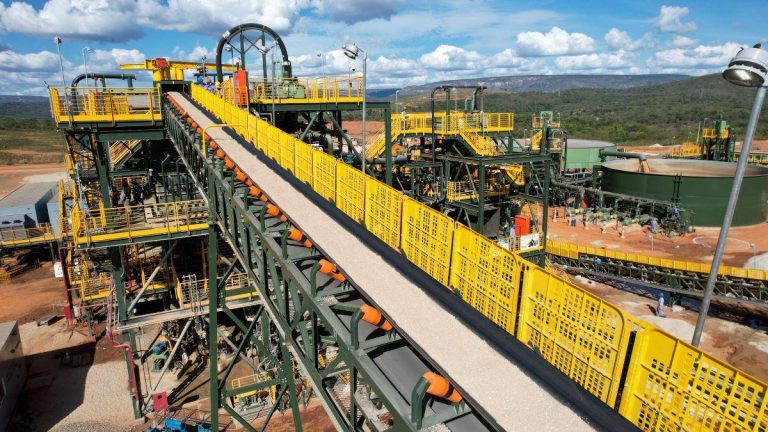 Relatório aponta contradições em ‘lítio verde’ da Sigma Lithium financiado pelo BNDES em MG