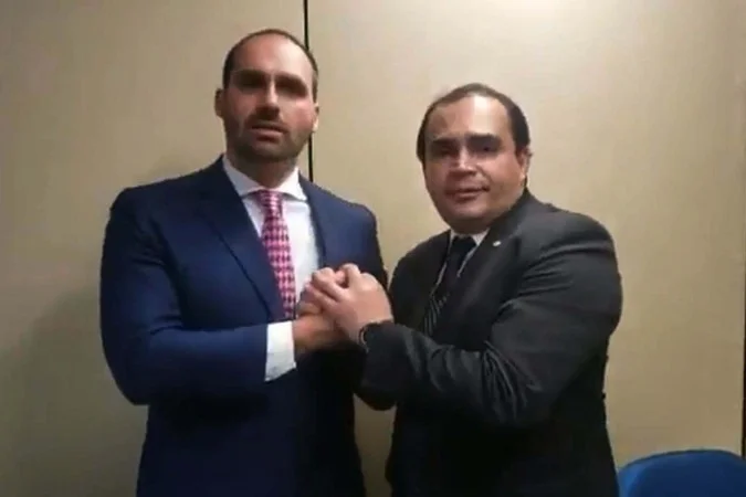 Eduardo Bolsonaro (PL-SP) e Marcelo Freitas (União-MG) em vídeo de 2019