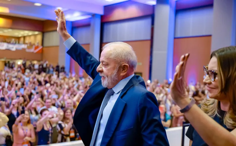 Lula’s approval ratings rise as Brazilians see president strengthened after meeting with Trump 