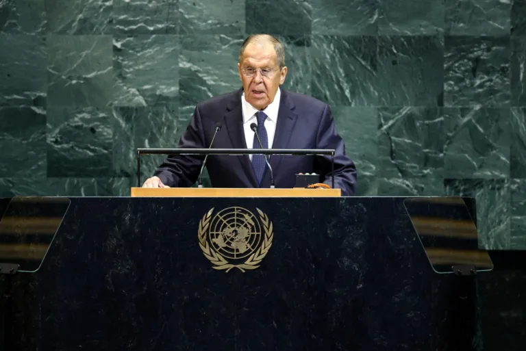 Lavrov nega ataques com drones e diz que agressões contra a Rússia terão 'resposta decisiva'