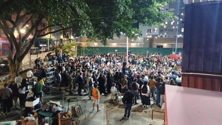 Remoção do Teatro de Contêiner é parte de 'projeto de cidade plastificada', diz ator