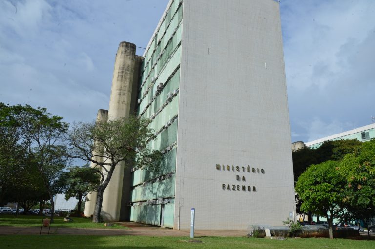 Economia brasileira atinge recorde histórico do PIB no segundo trimestre de 2025