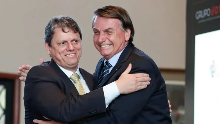 'Efeito Dória': Tarcísio teme ser chamado de traidor por bolsonaristas se sair para presidente 