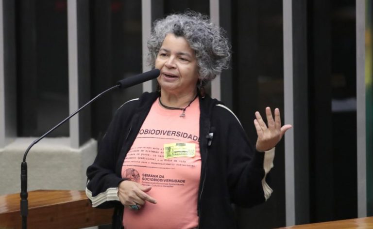 'Cada um de nós pode ser um Chico Mendes', diz filha de líder seringueiro