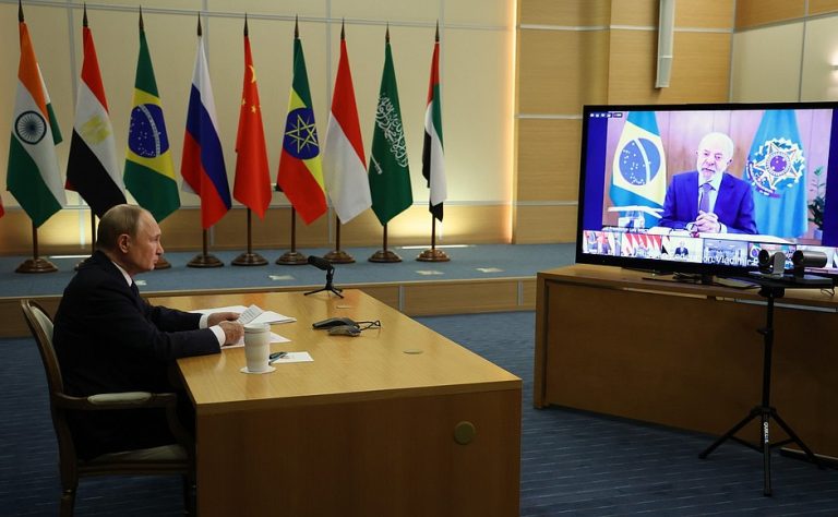 Lula accuses U.S. of ‘tariff blackmail’ and urges Brics to reshape global trade system