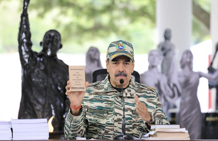 Venezuela anuncia mobilização contra o tráfico e se mantém 'alerta' sobre ameaças dos EUA