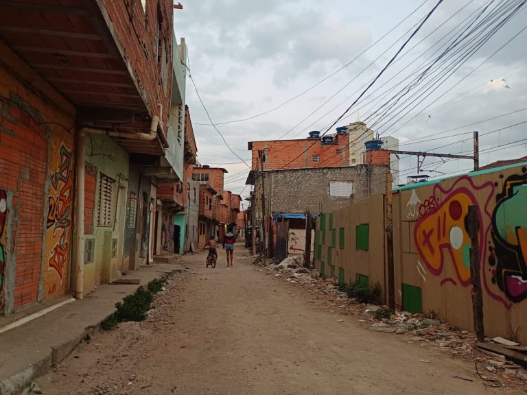 'Vão levar um por um', diz moradora da Favela do Moinho (SP), após prisão de líder comunitária