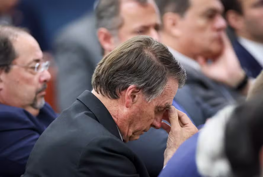 Bolsonaro é o primeiro ex-presidente a ser condenado por jurisdição nacional