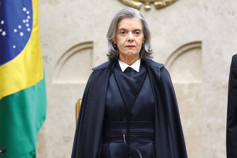 Vozes de mulheres: do ‘Ele Não’ nas ruas ao voto que condenou Bolsonaro