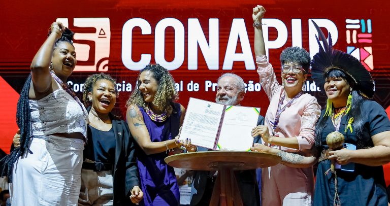 Após 7 anos sem ser realizada, Lula e Anielle abrem a 5ª Conferência da Igualdade Racial