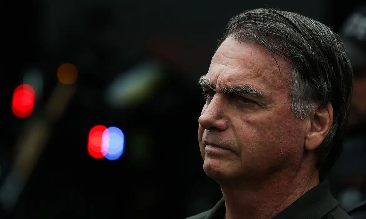 O ex-presidente Jair Bolsonaro está preso na PF, em Brasília