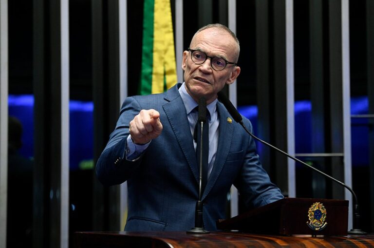Pressão popular foi decisiva para derrubar PEC da Blindagem, diz senador Fabiano Contarato