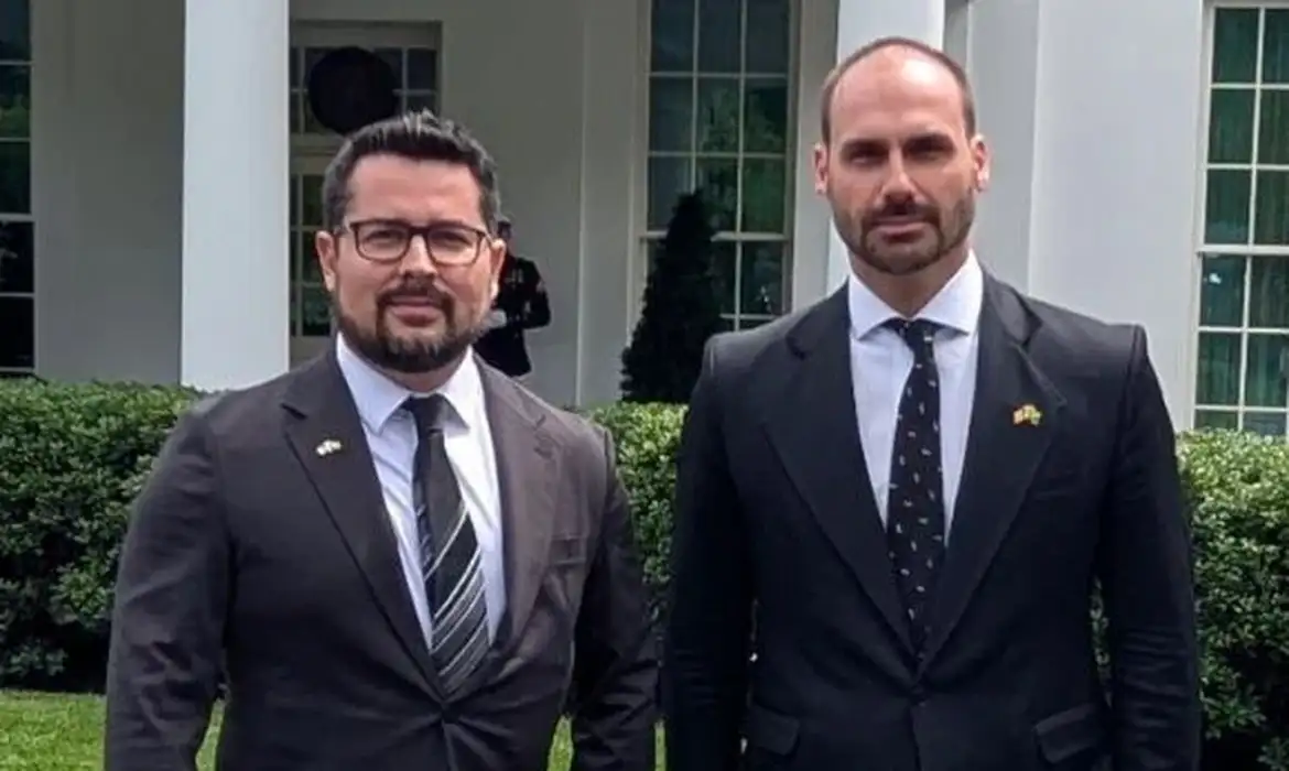 PauloFigueiredo Eduardo Bolsonaro
