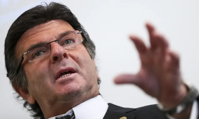 'Fux não pode negar que houve golpe', avalia jurista sobre julgamento no STF