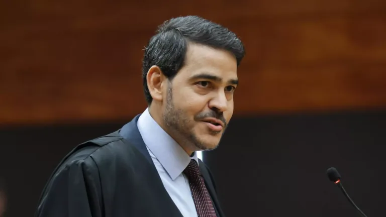 Jorge Messias é nome mais preparado para suceder Barroso no STF, afirma jurista