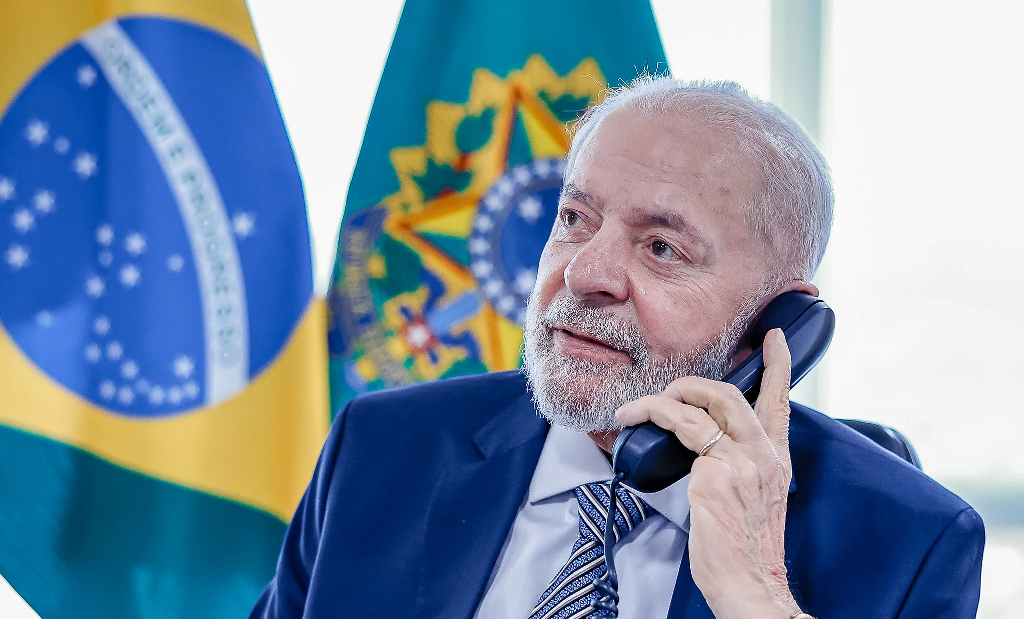 Lula recebeu ligação de Trump e pediu revogação do tarifaço e de sanções contra brasileiros