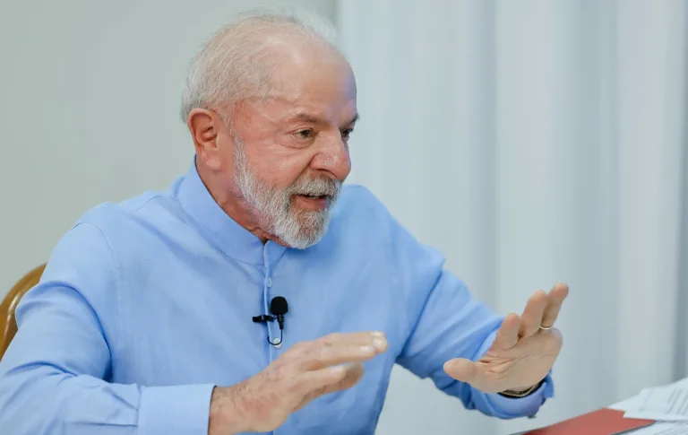 ‘Não é contra mim, é contra o povo’, diz Lula sobre rejeição da taxação BBB