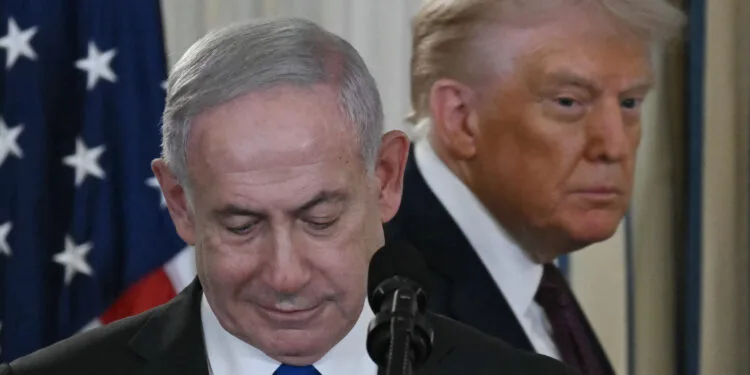 Primeiro-ministro de Israel, Benjamin Netanyahu (esq.), e presidente dos EUA, Donald Trump (dir.)