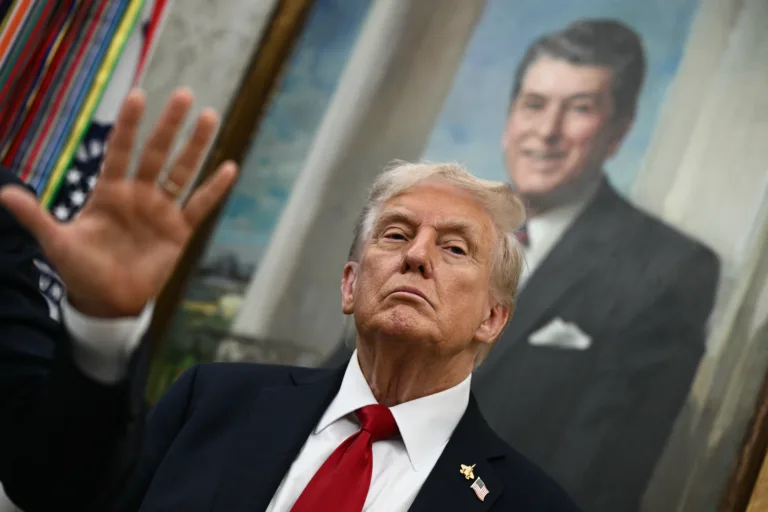 Donald Trump: 'Iranianos só estão vivos para negociar com os EUA'