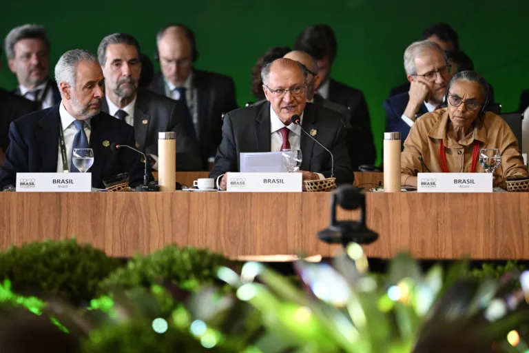 Assembleia Popular da Natureza debate 'falsas soluções' do capitalismo para a COP30