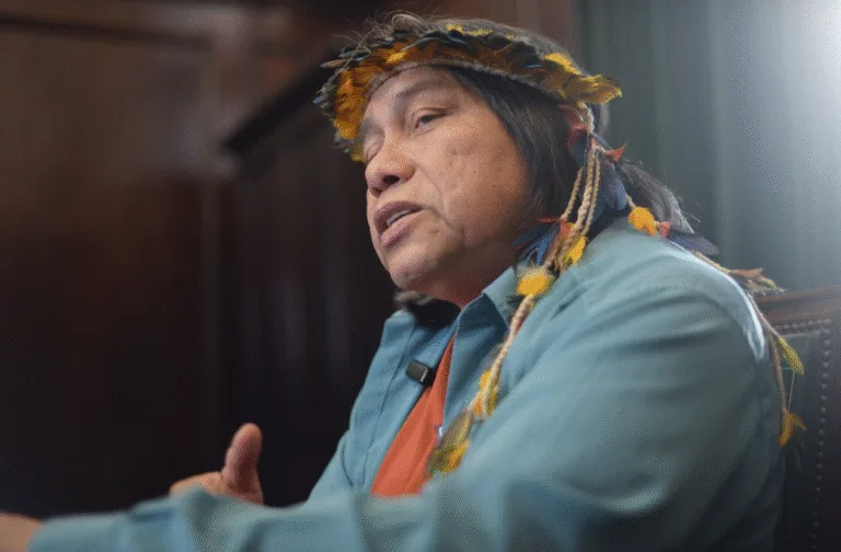 'Brasil pode usufruir do olhar indígena para construir sua identidade', afirma Daniel Munduruku