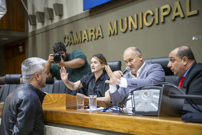 Vereador Gilvani 'Gringo' denuncia propina de R$ 21 milhões na CPI do Dmae