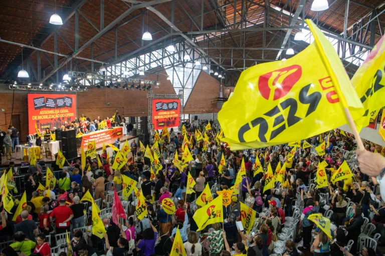 Rosane Zan: 'Não somos uma empresa, somos a educação básica'