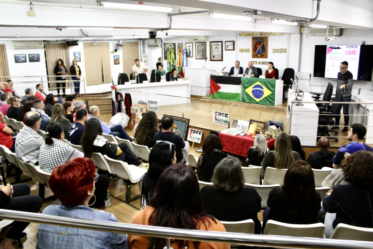 'Diante de um genocídio, todas as forças políticas devem ser mobilizadas para derrotá-lo'