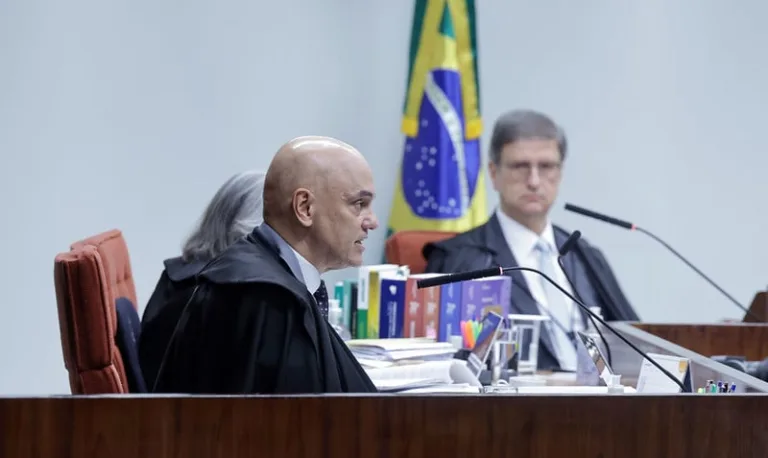 PGR pede nulidade de relatório da PF que cita relação entre Vorcaro e Moraes