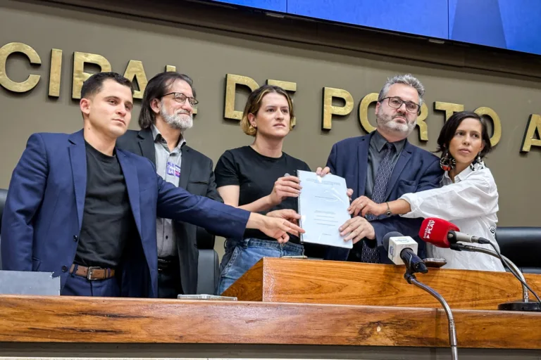 Oposição entrega relatório paralelo da CPI do Dmae e responsabiliza gestores municipais