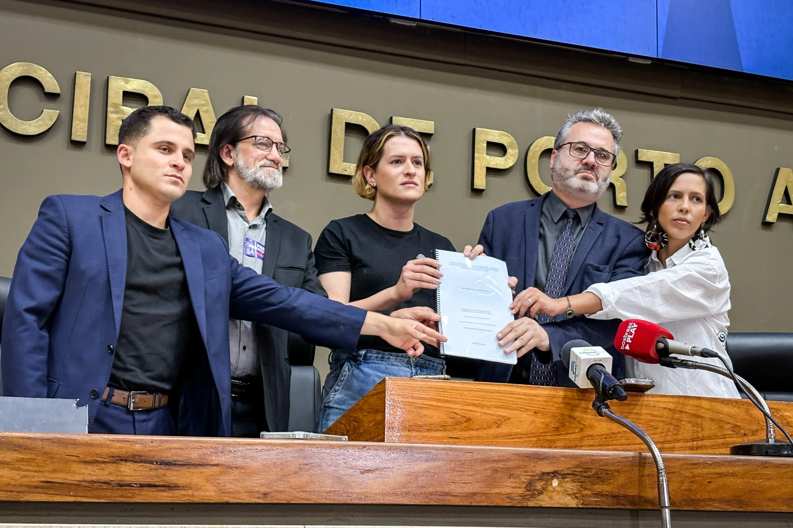 Leitura do relatório alternativo da CPI dp Dmae
