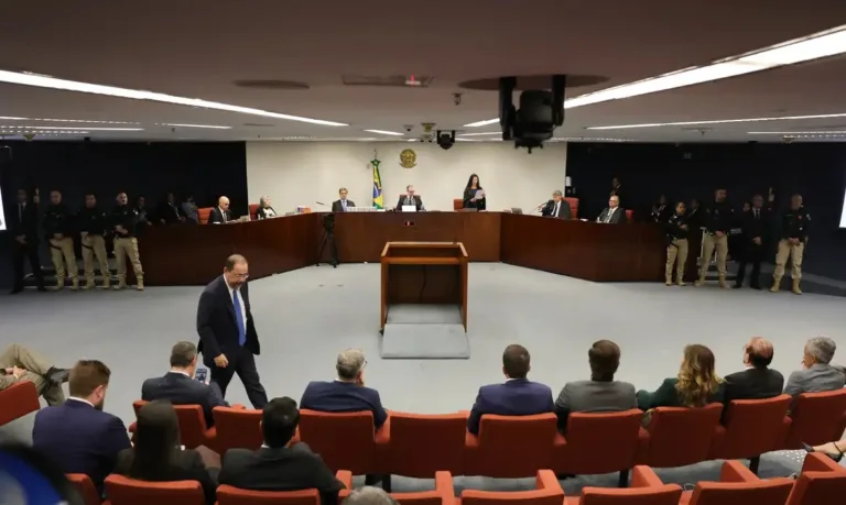 Núcleo da desinformação tinha papel central na tentativa de golpe, afirma advogado criminalista
