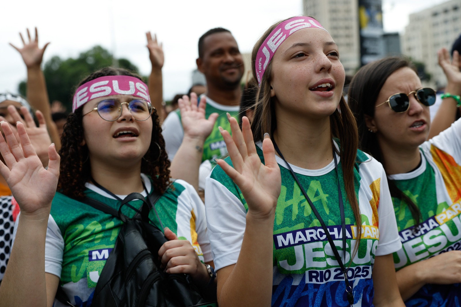 Pesquisadora Magali Cunha analisa como fé, consumo e política se entrelaçam na cultura gospel
