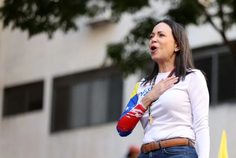 Nobel para 'Bolsonaro da Venezuela' distorce conceito de paz, diz analista internacional
