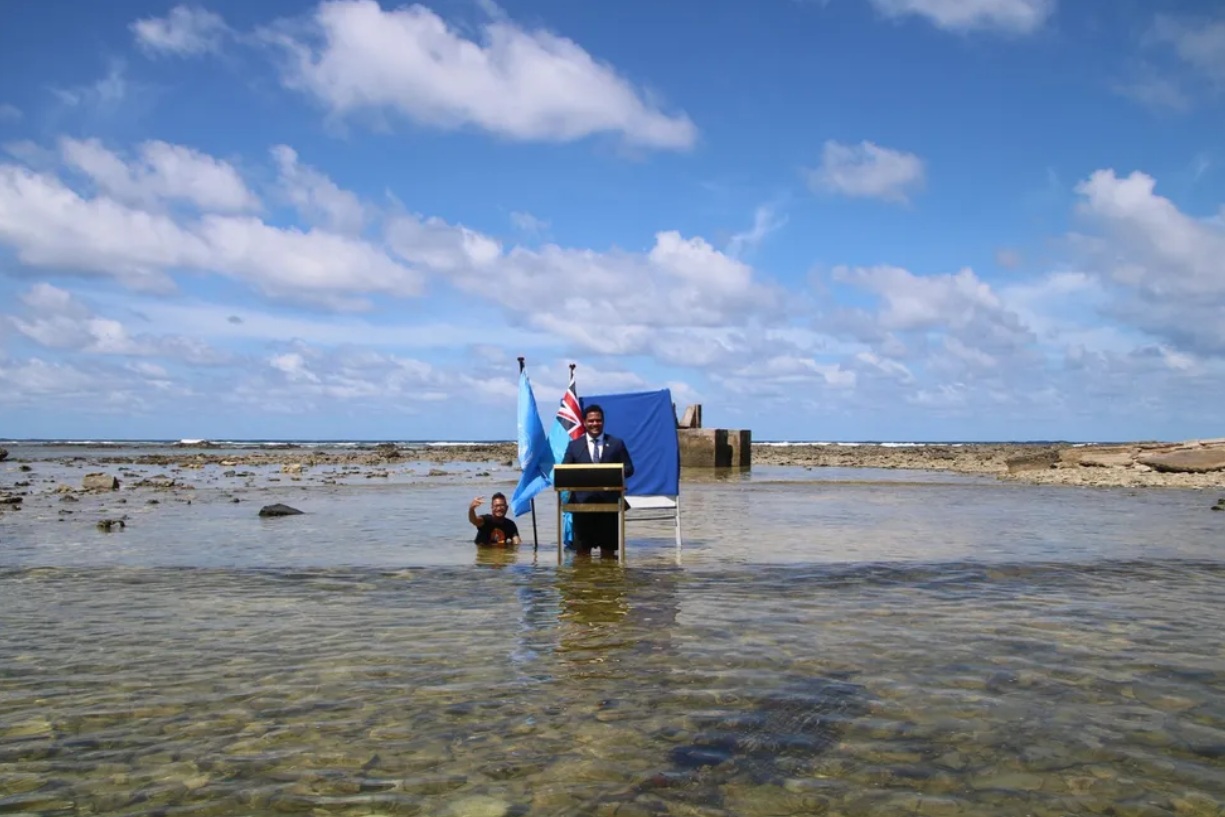 Em 2021, ministro de Tuvalu fez um apelo alertando para os efeitos da crise climática