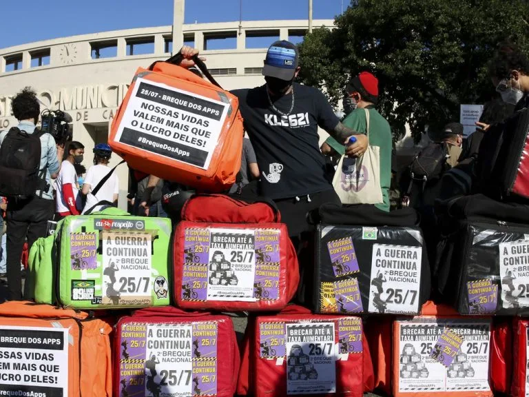 STF julga vínculo entre entregadores e aplicativos; trabalhadores pedem soluções fora da CLT
