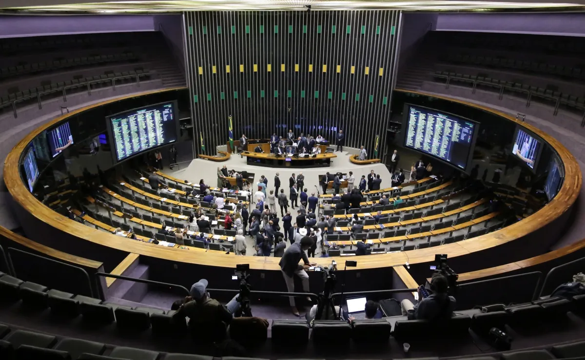 Semana cheia no Congresso: CPI do crime organizado e Imposto de Renda entram na pauta