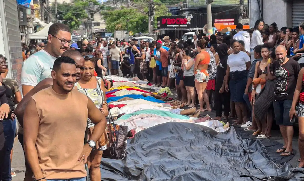 Impedimento à Defensoria em perícias de massacre no RJ ‘atenta contra democracia’, diz defensor