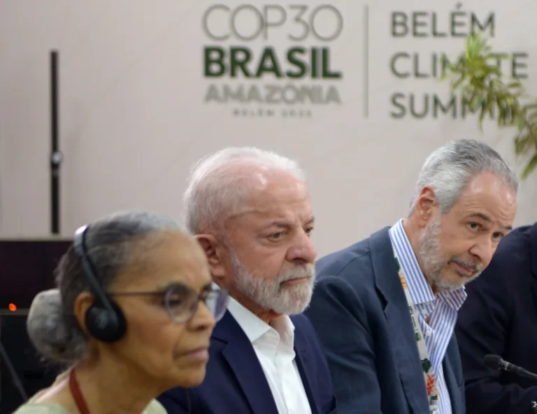 Impasse sobre tecnologia emperra transição energética na COP30, avalia geógrafo