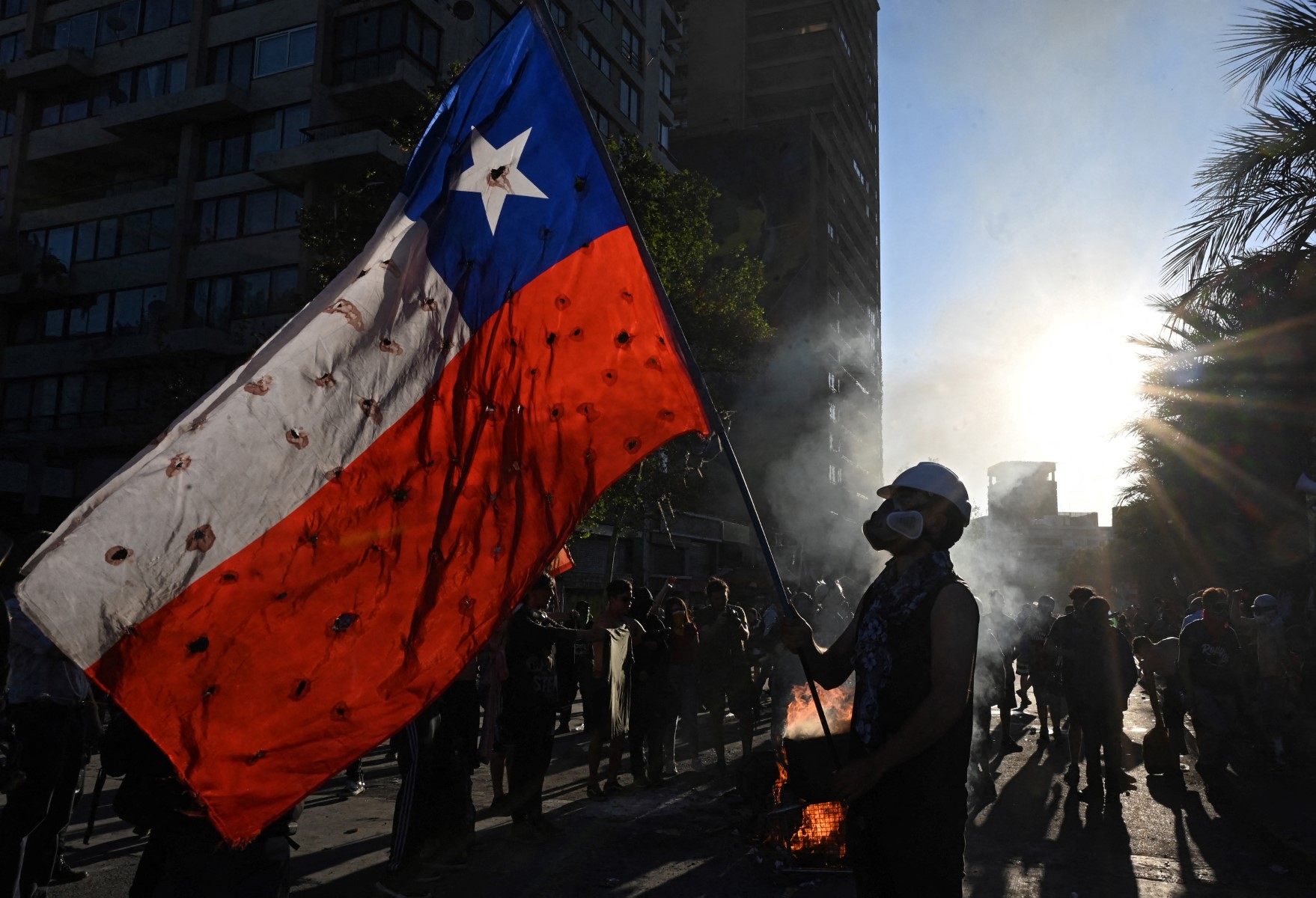Barbárie pinochetista volta ao poder no Chile após Boric abrir mão de projeto de governo