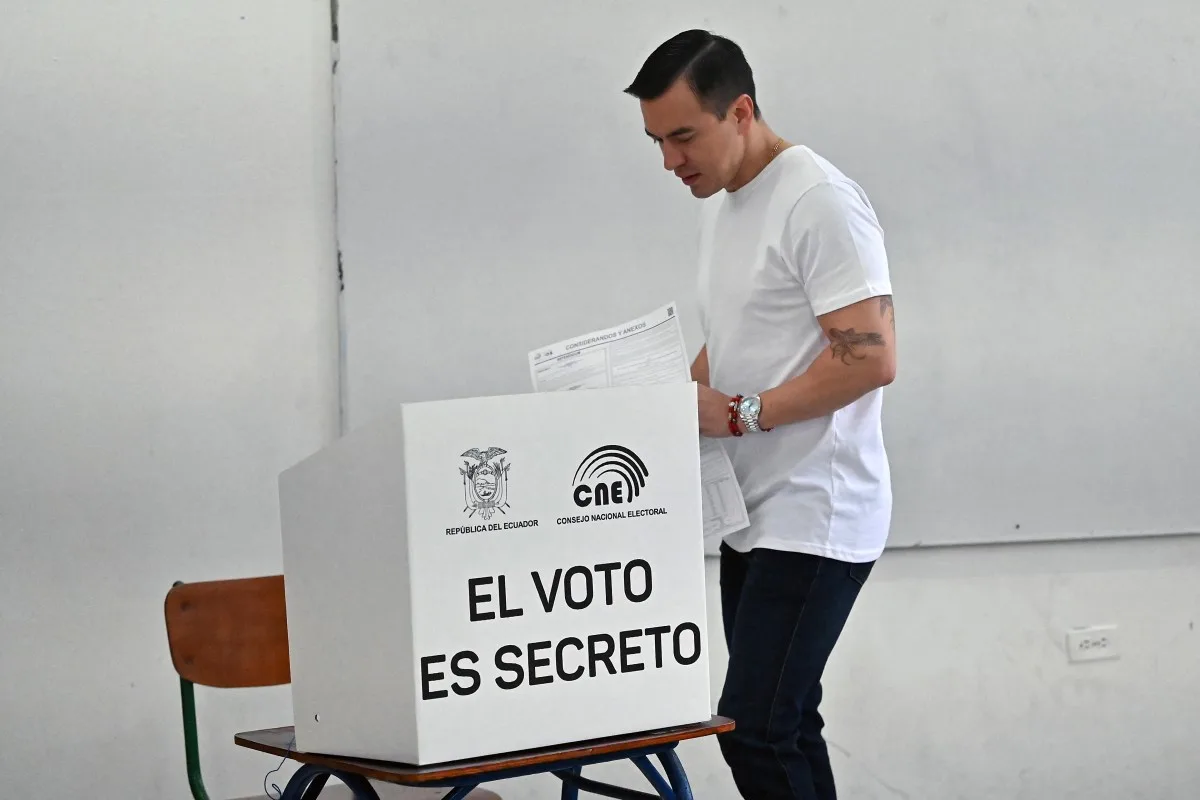 Após derrota no plebiscito, presidente do Equador, Daniel Noboa, disse nas redes que respeita "a vontade do povo equatoriano"