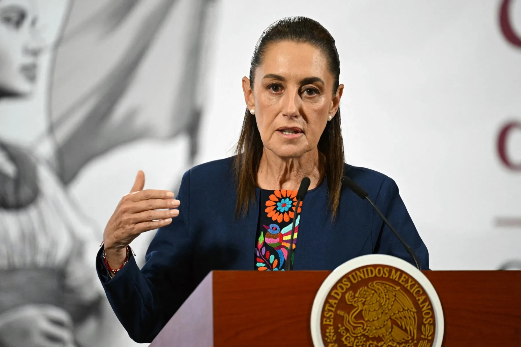 Estaria o governo de Sheinbaum obedecendo a Trump?