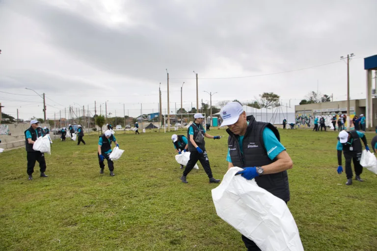 Mutirão da Reciclagem leva música, serviços e conscientização ao Mathias Velho, em Canoas